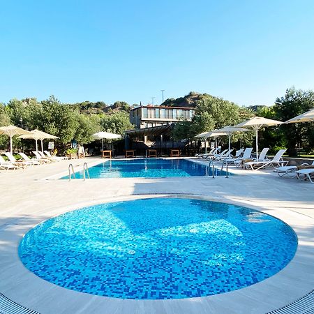 Assos Park Hotel Bagian luar foto