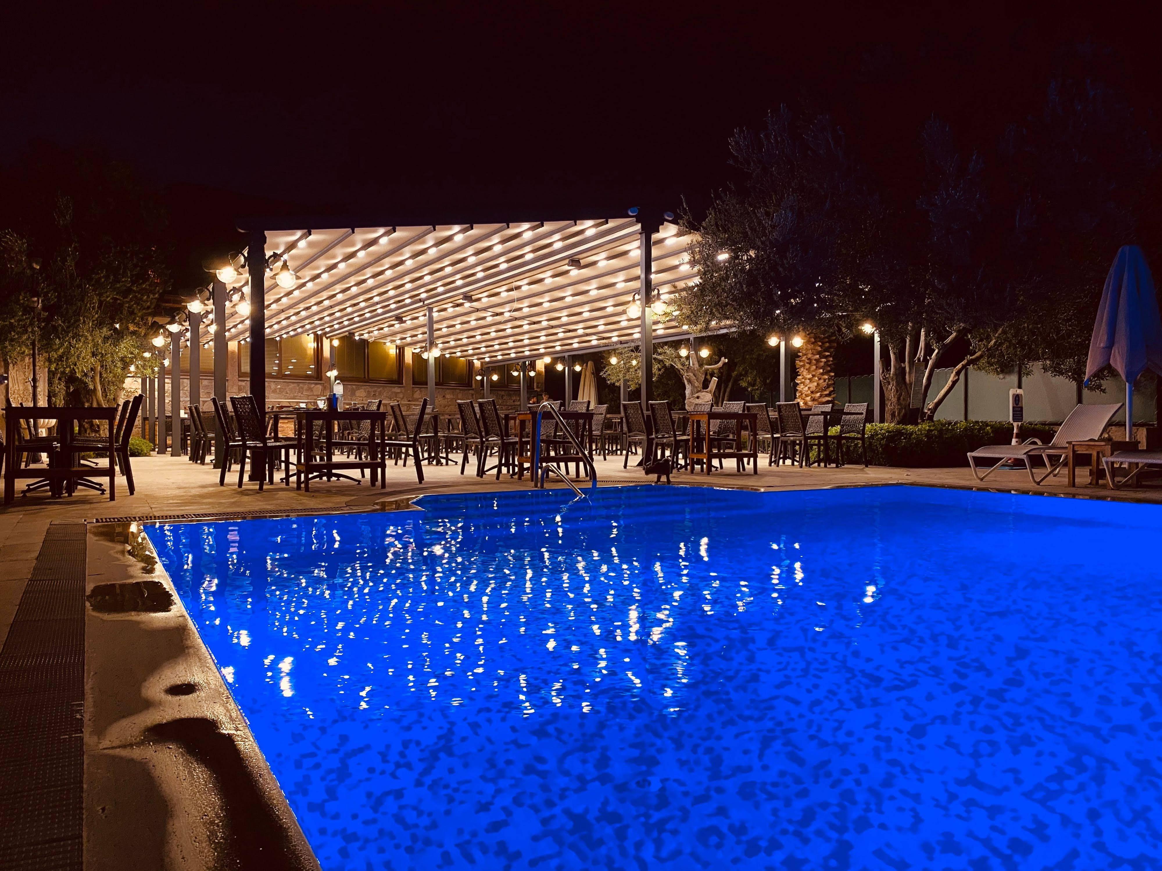 Assos Park Hotel Bagian luar foto