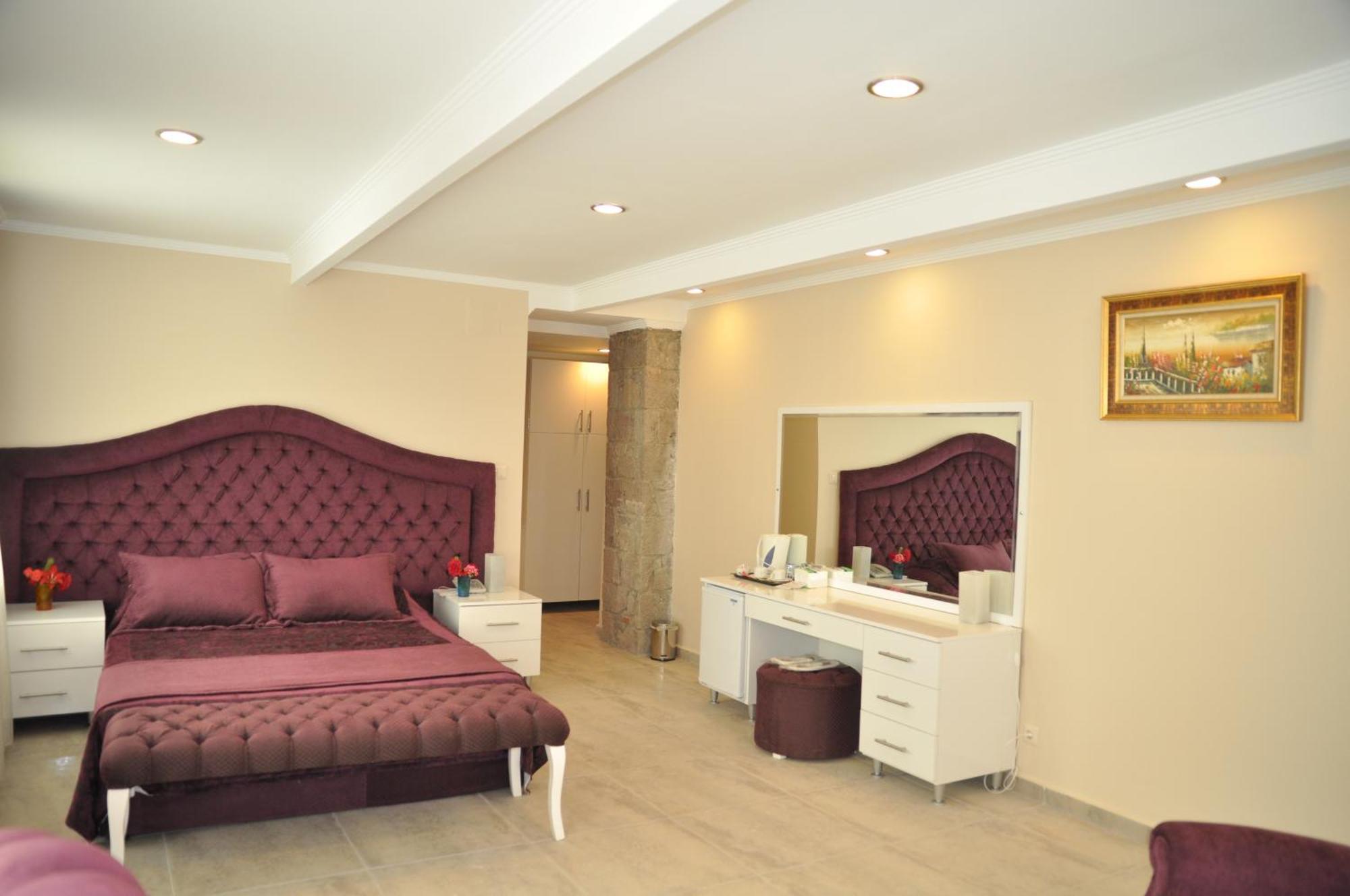 Assos Park Hotel Bagian luar foto