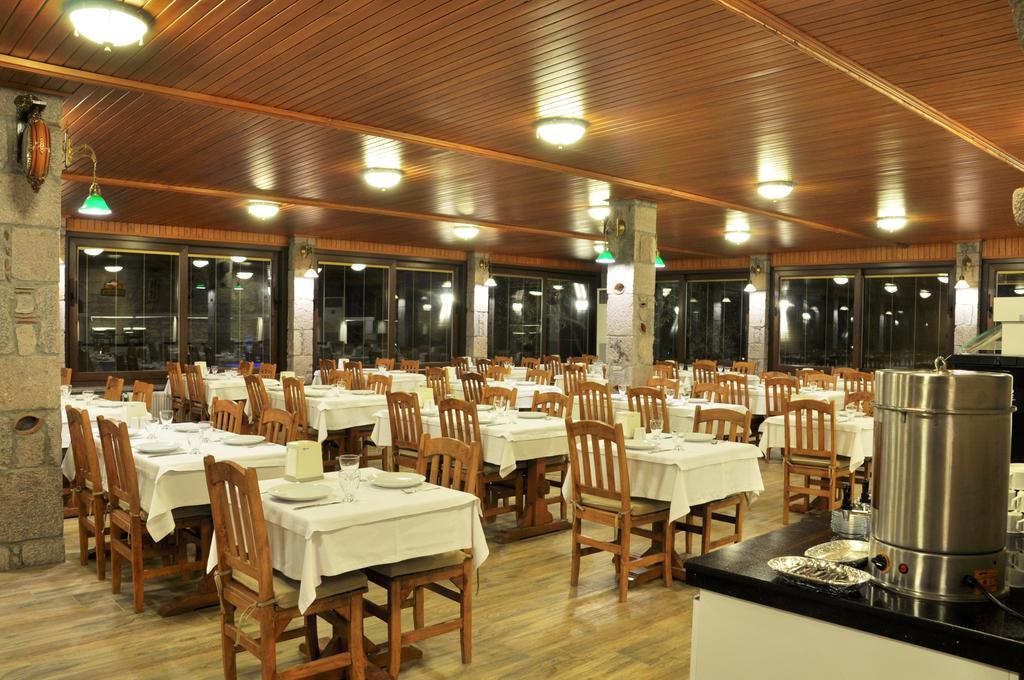 Assos Park Hotel Bagian luar foto
