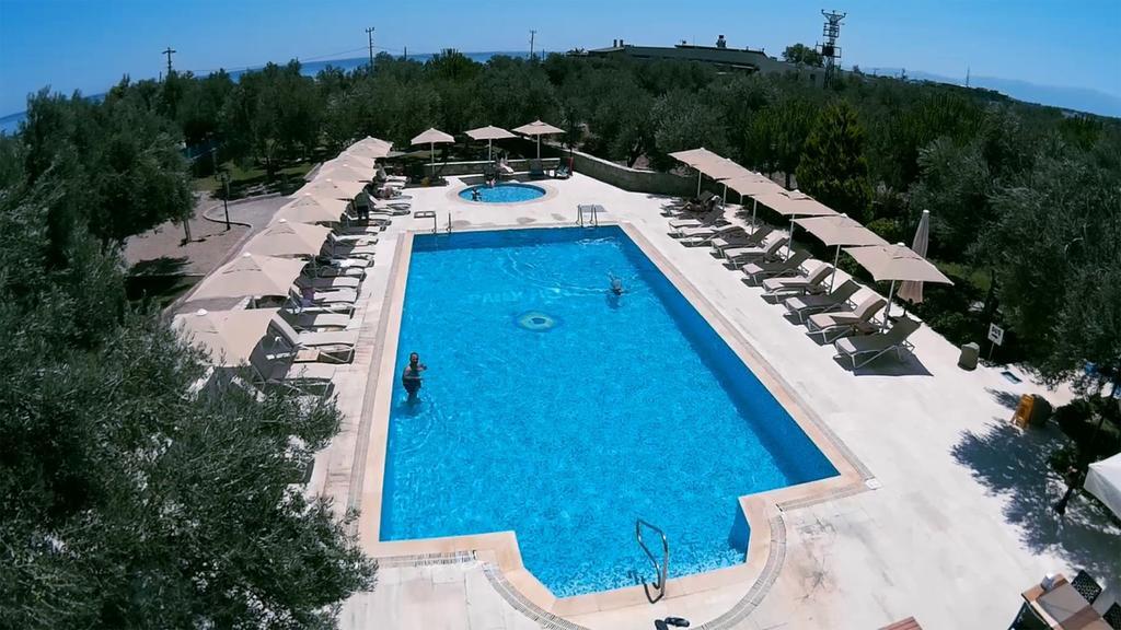 Assos Park Hotel Bagian luar foto