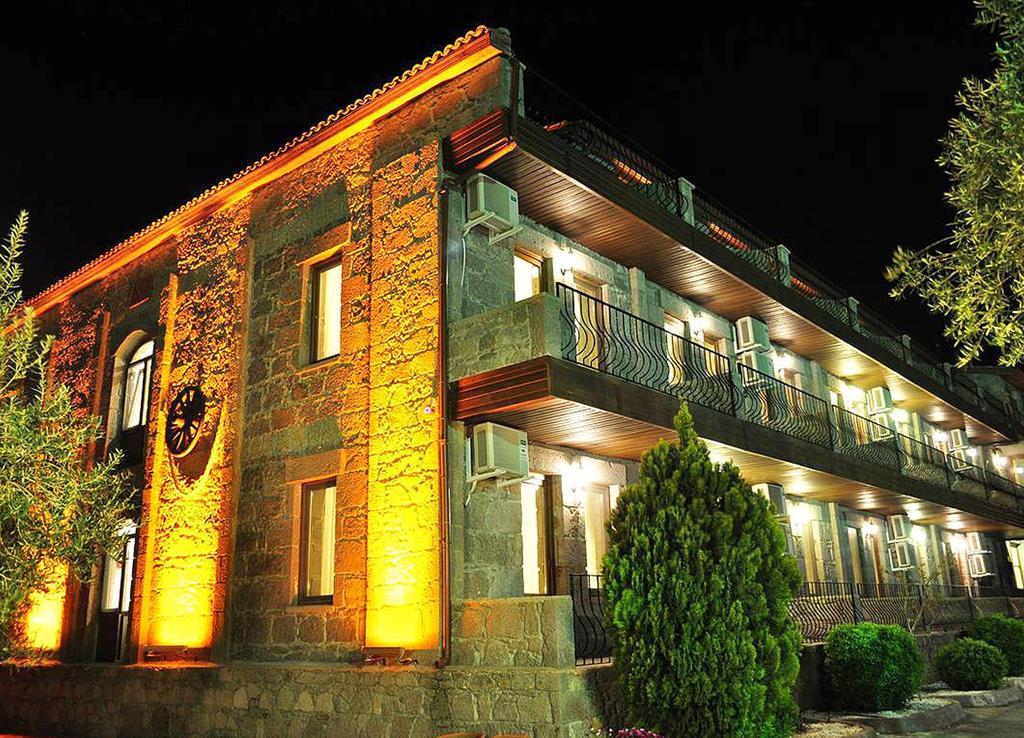 Assos Park Hotel Bagian luar foto
