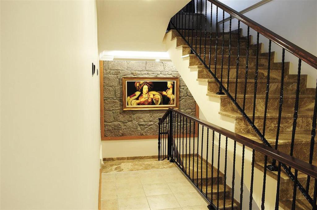 Assos Park Hotel Bagian luar foto