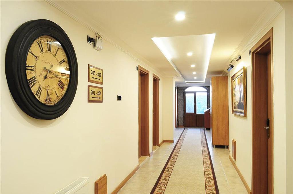 Assos Park Hotel Bagian luar foto