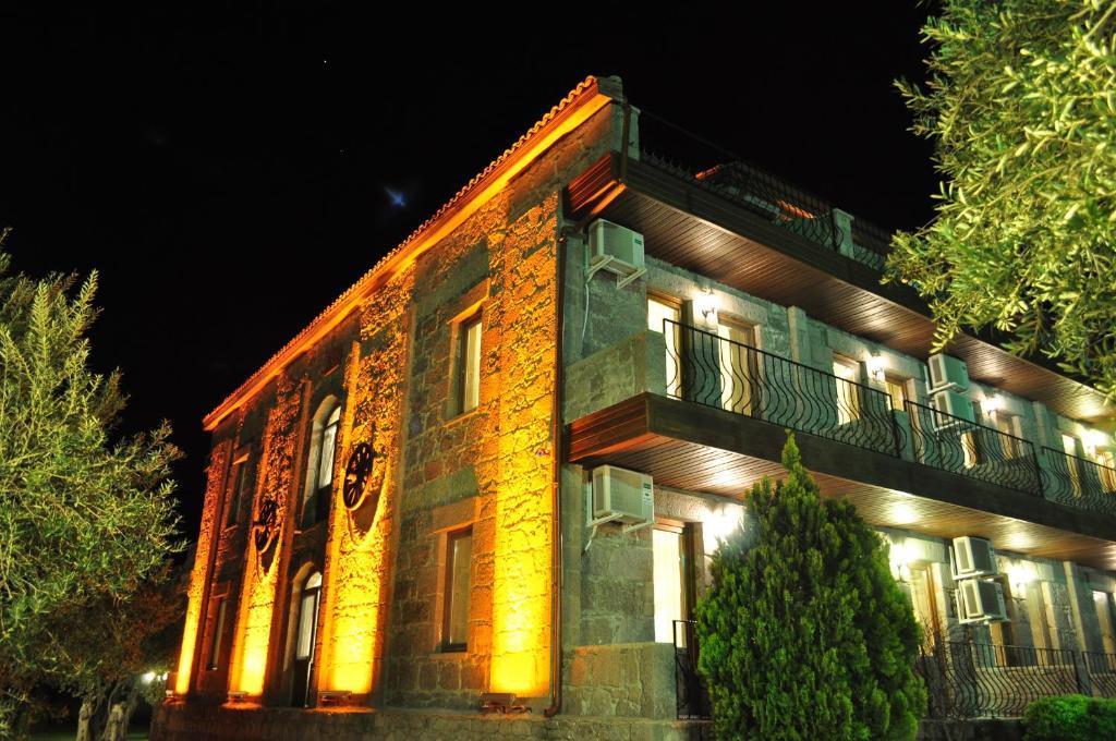 Assos Park Hotel Bagian luar foto